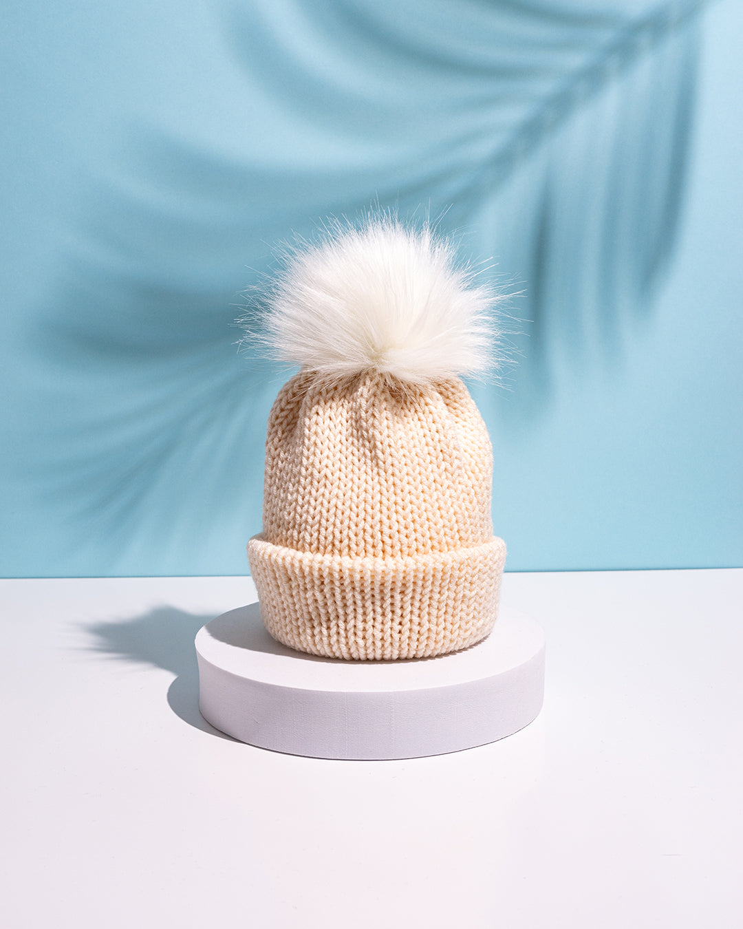 ENOBARVA KAPA Z COFKOM (Majhna Velikost)