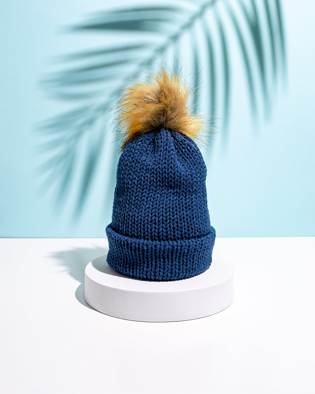 ENOBARVA KAPA Z COFKOM (Majhna Velikost)